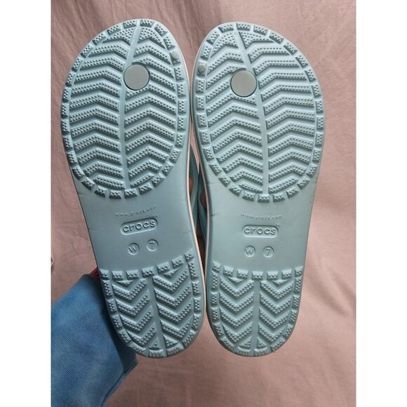Crocs crocband thong sandals iconic comfort flip flops women’s size 7 Turquoise - Picture 5 of 6